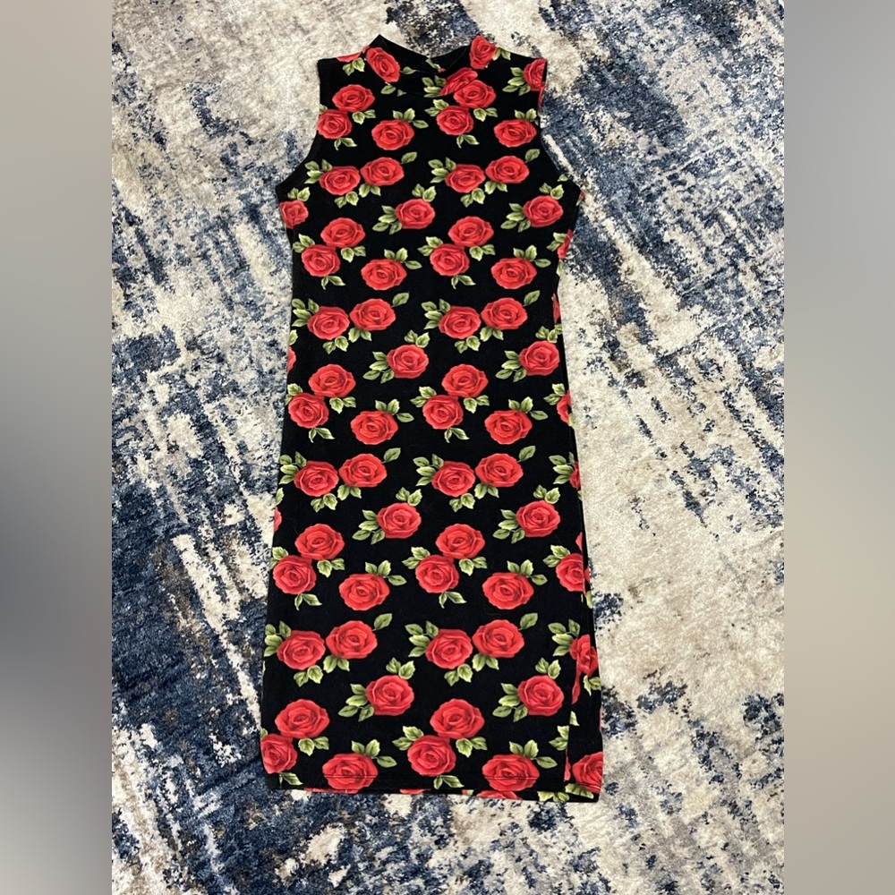 Forever 21 black dress with red roses